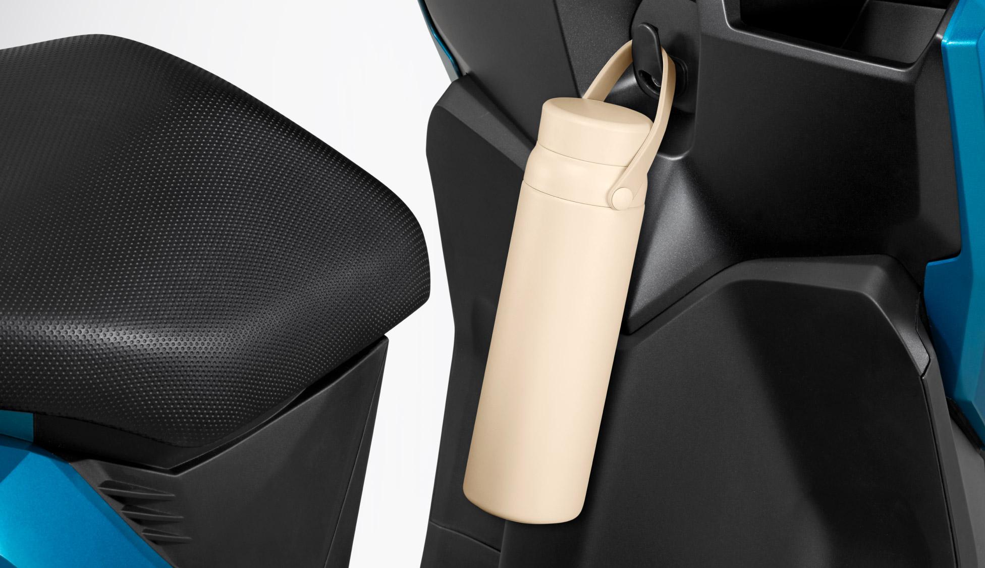 Vario 125 — Móc treo đa năng