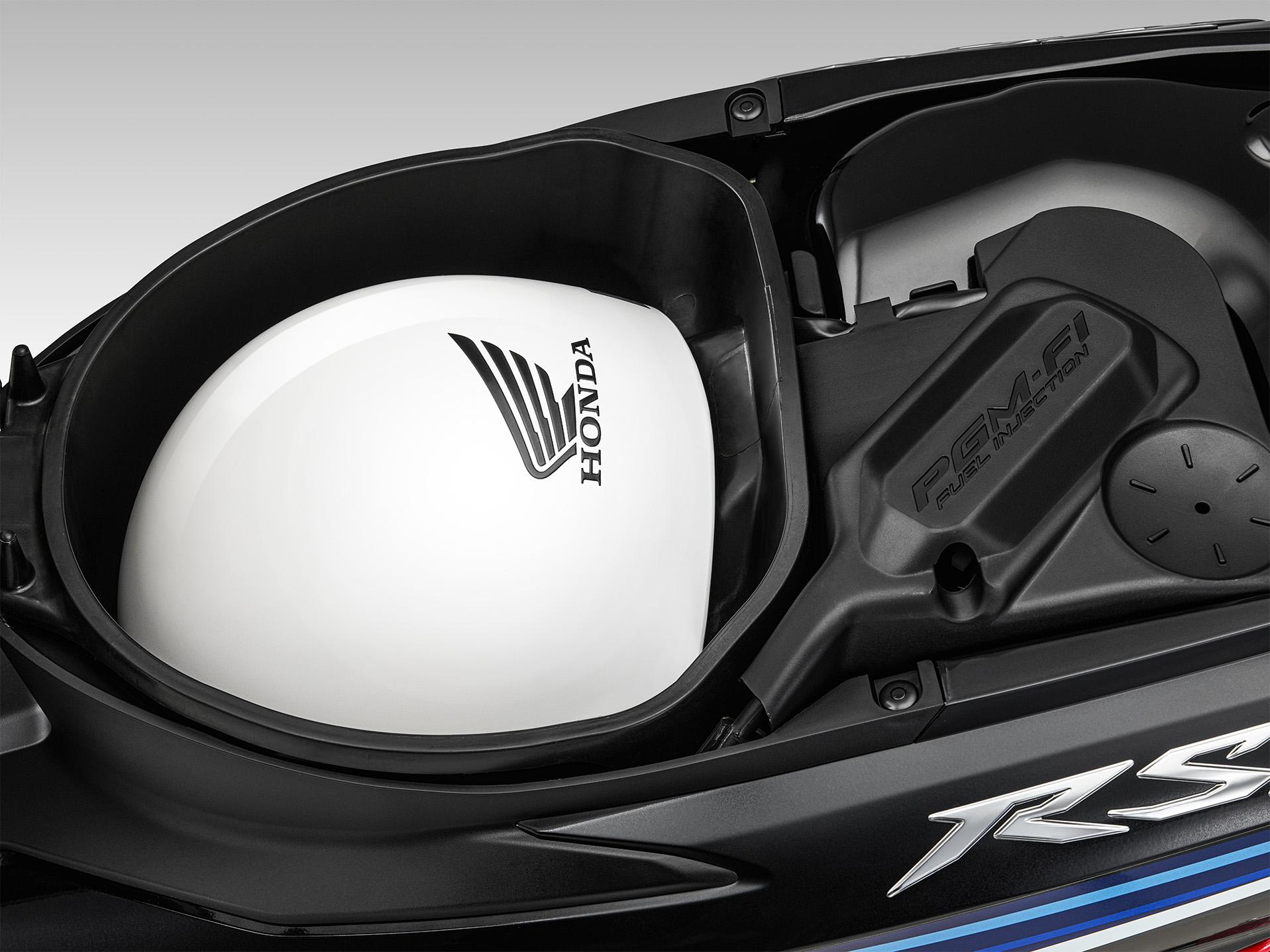 Wave RSX — Hộc đựng đồ U-box