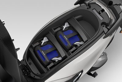 CUV e: — Cốp xe