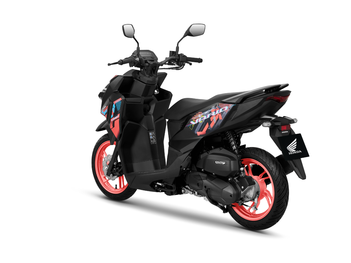 Vario 125 — Street — 2027 — màu Đen/Vành Cam, góc nhìn 4